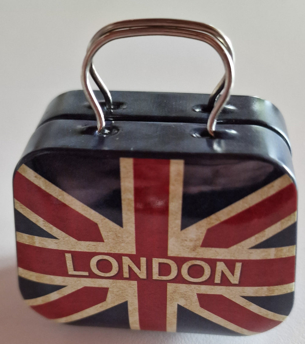 Blechdose in Form eines Koffers mit Union Jack Design