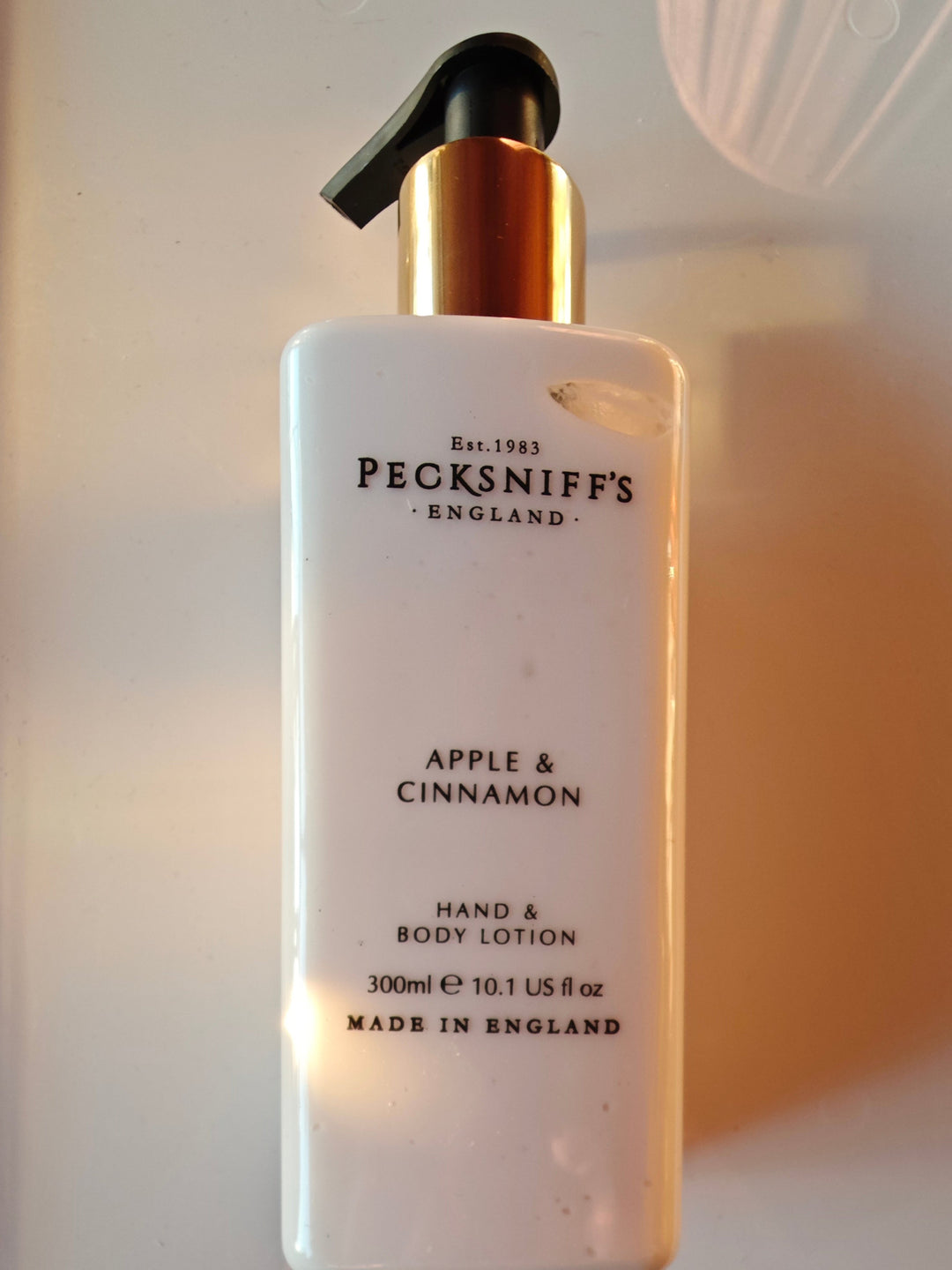 Pecksniff's Apple & Cinnamon , Hand & Body Lotion 300 ml