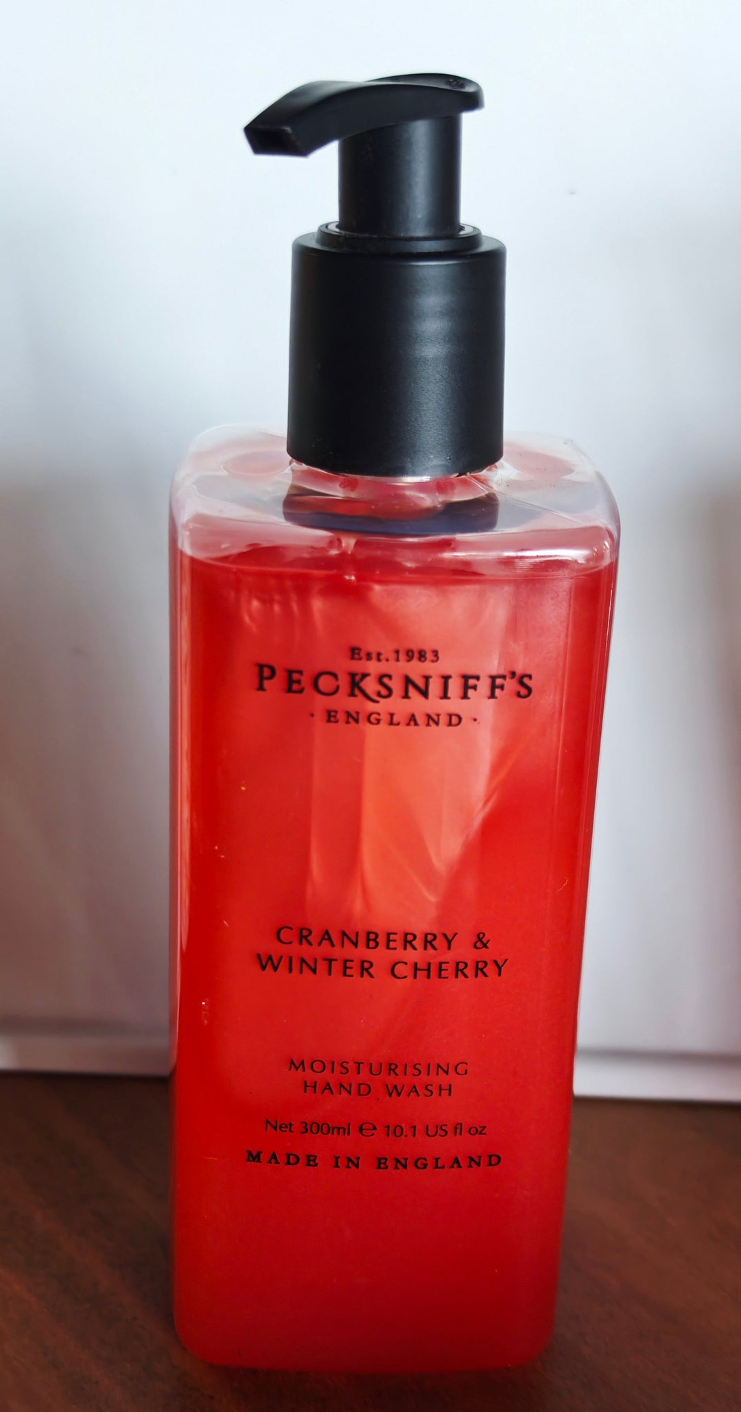 Pecksniff's Cranberry & Winter Cherry , Moisturizing Hand Wash 300 ml