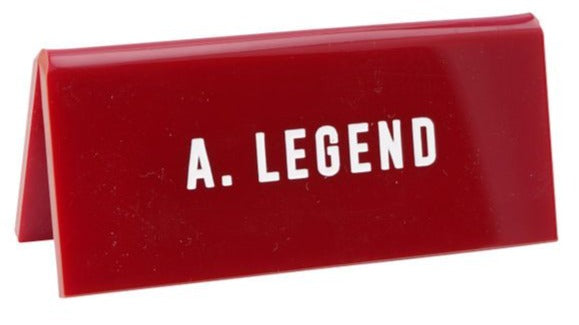 Schreibtisch Schild " A. Legend" ,dunkelrot, Kunststoff ca. 10 cm - British Moments