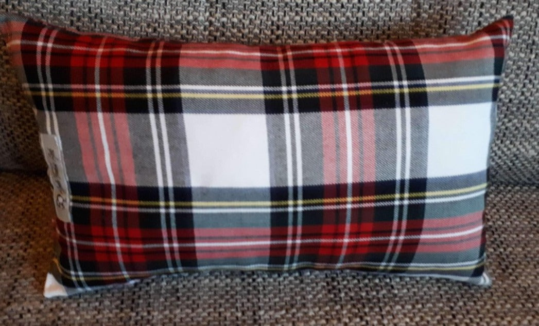 Reisekissen Motiv "Tartan, rot/weiß " Größe 35cm x 22 cm, Handarbeit - British Moments