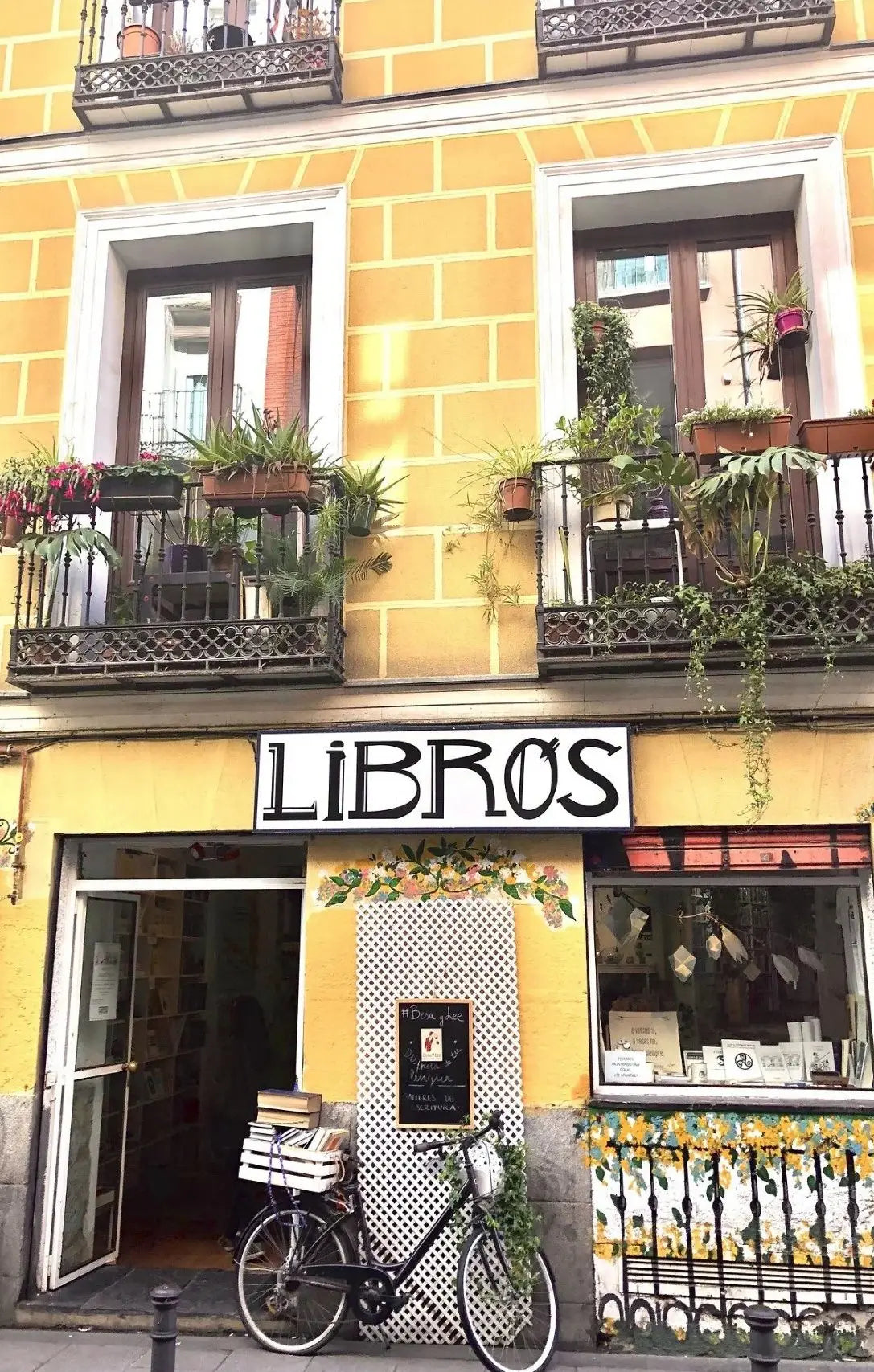 8. Etage: Libros usados - Unser spanisches Antiquariat - Gebrauchte Bücher rund um Spanien