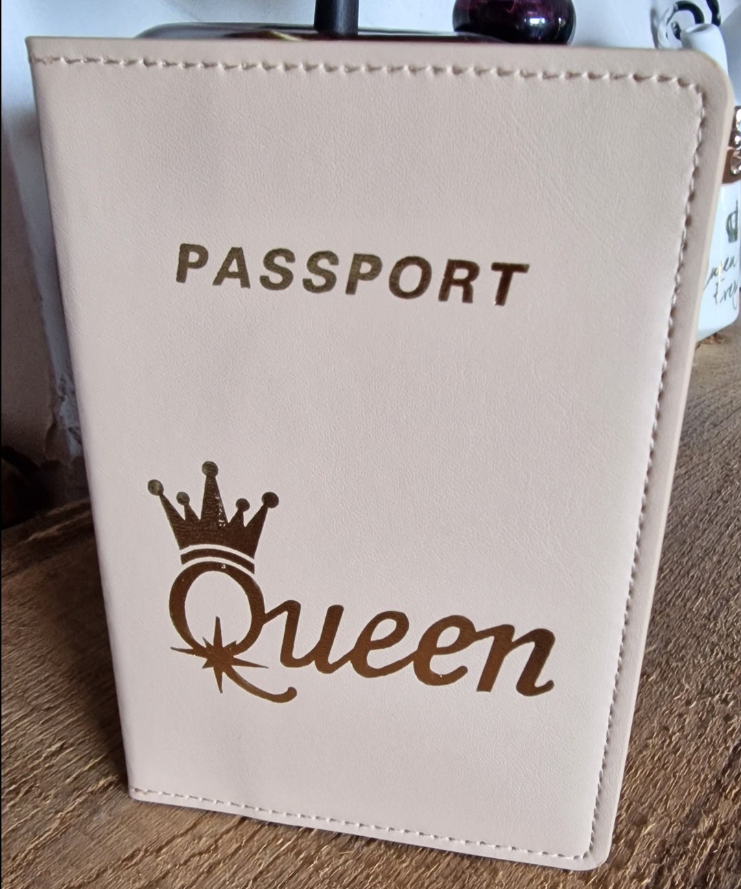 Reisepasshülle "Queen , hellbraun    Auch als "King" erhältlich