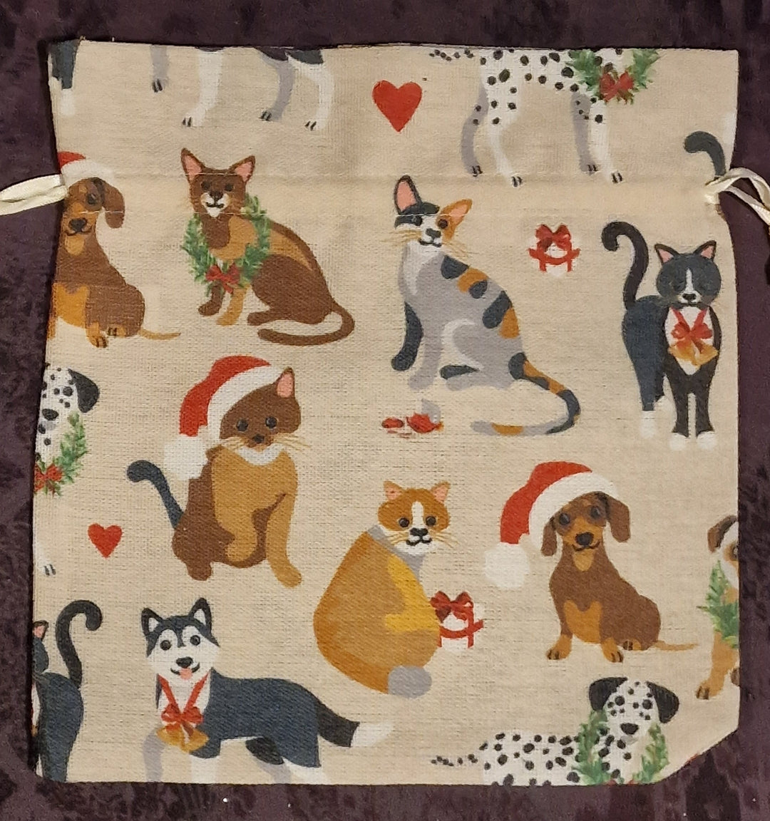 vGeschenkbeutel mit süßen weihnachtlichen Hunde-und Katzenmotiven, 20cm x22,5 cm