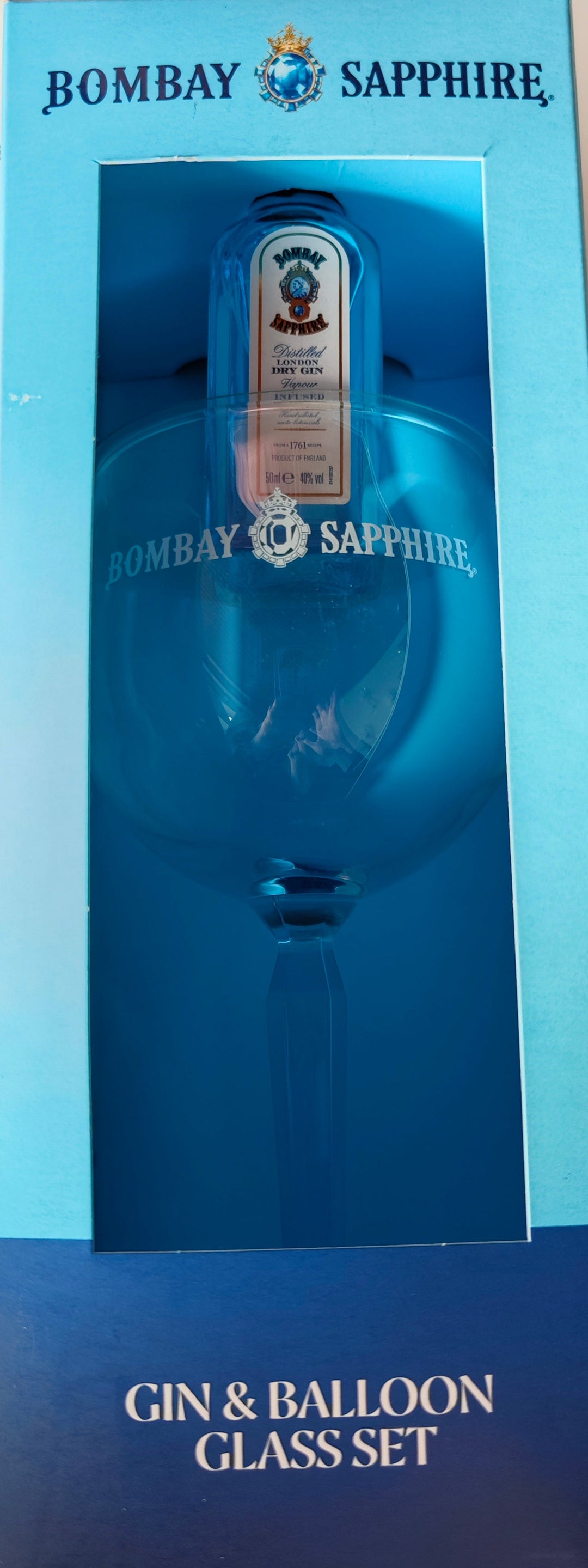 "Bombay Sapphire " Geschenkset. 50ml Gin+ Ballon-Glas