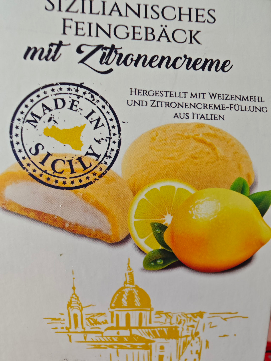 Sizilianisches Feingebäck mit Zitronencreme