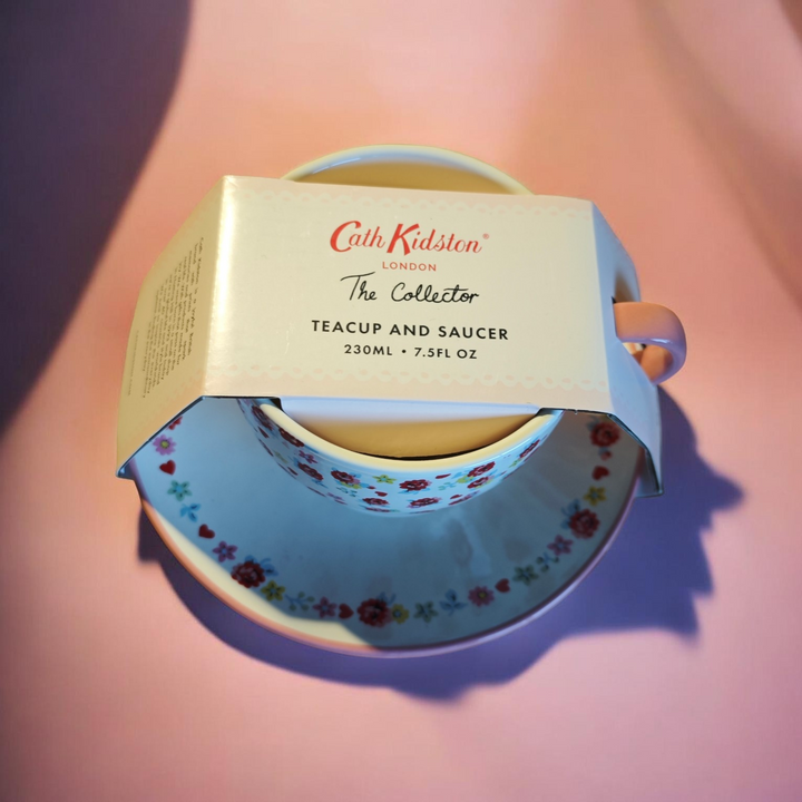 Cath Kidston Set Teetasse mit Untertasse aus der "Rose and Hearts"-Serie