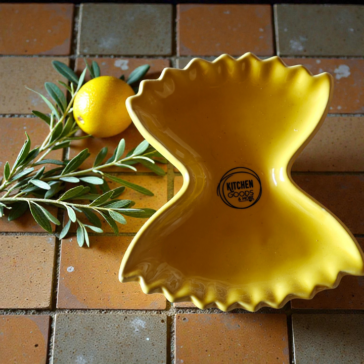 Antipasti Teller in Form einer "Farfalle"- Nudel