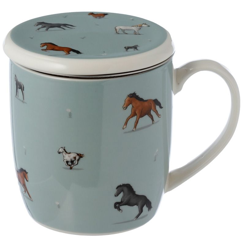 Tasse aus Porzellan mit Teeei und Deckel mit liebevollen Pferdemotiven gestaltet.
