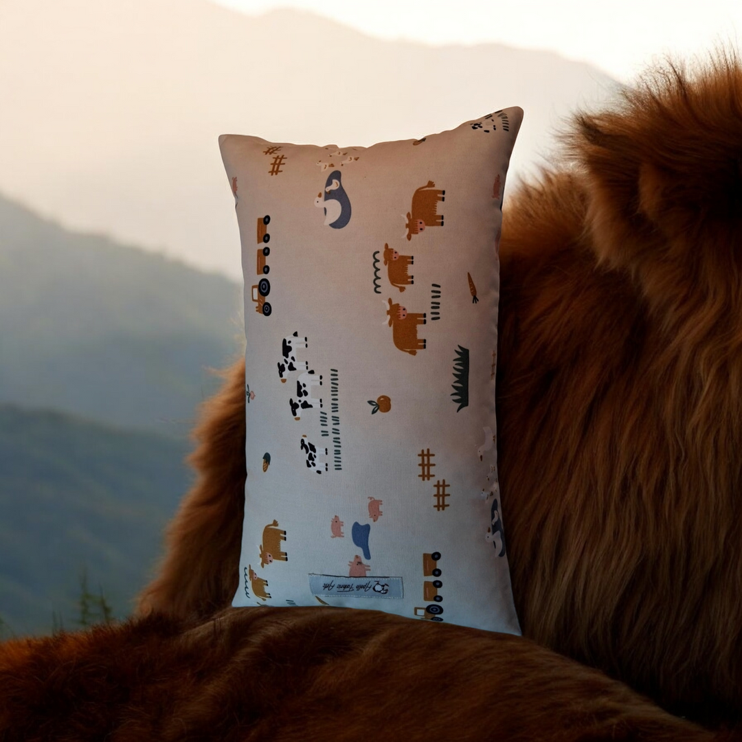 Reise-Kissen Motiv  "Scottish Farmlife ", Handarbeit