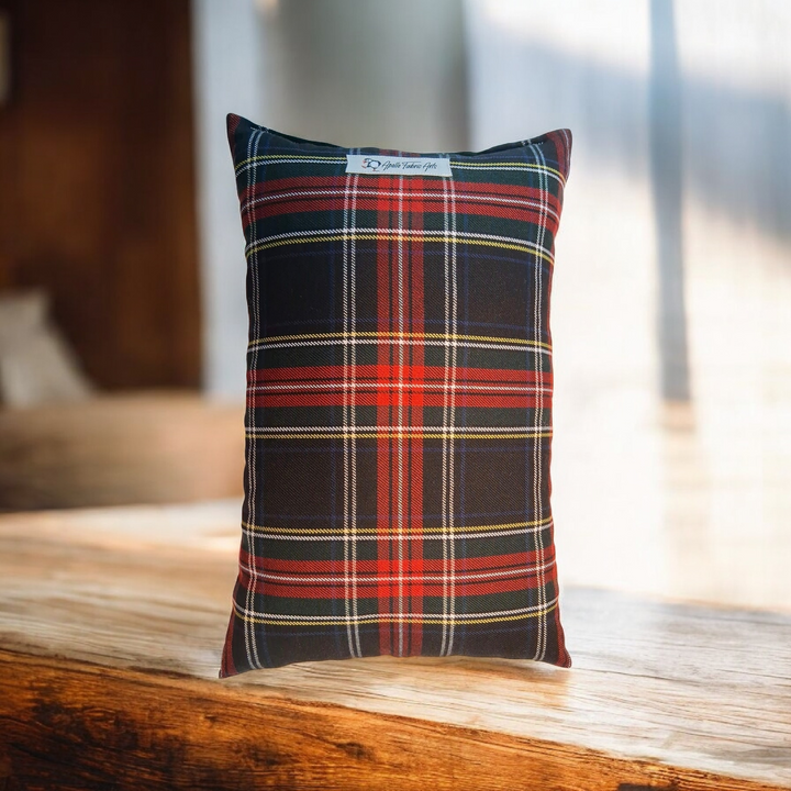 Reise-Kissen  "Tartan, rot/ schwarz ", Handarbeit
