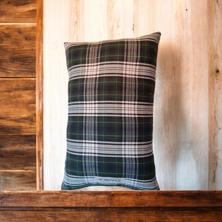 Reise-Kissen  "Tartan, Grün/dunkelblau/weiß/schwarz, Handarbeit