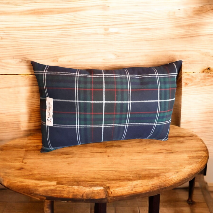 Reise-Kissen "Tartan, dunkelgrün/dunkelblau, Handarbeit