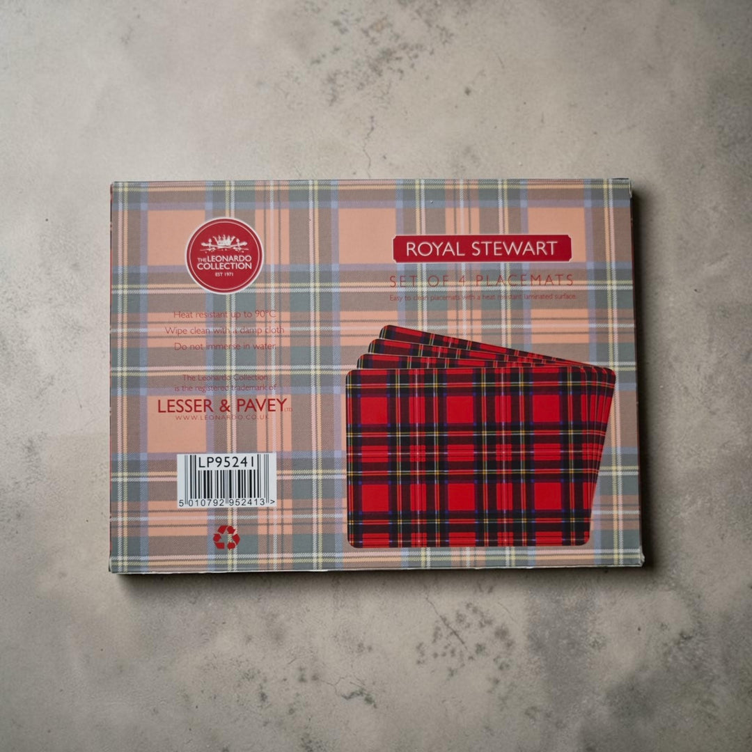 Tischsets mit Tartan Muster , rot. 4er Set, Rückseite, KI -Info : Hintergrund