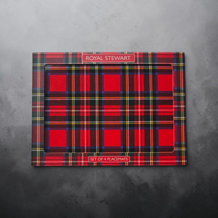 Tischsets mit Tartan Muster , rot. 4er Set, KI -Info : Hintergrund