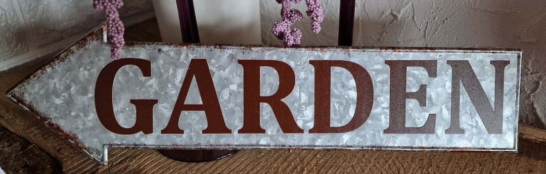 Blechschild - Pfeil " Garden " , Wegweiser ca. 30 cm  x 10 cm