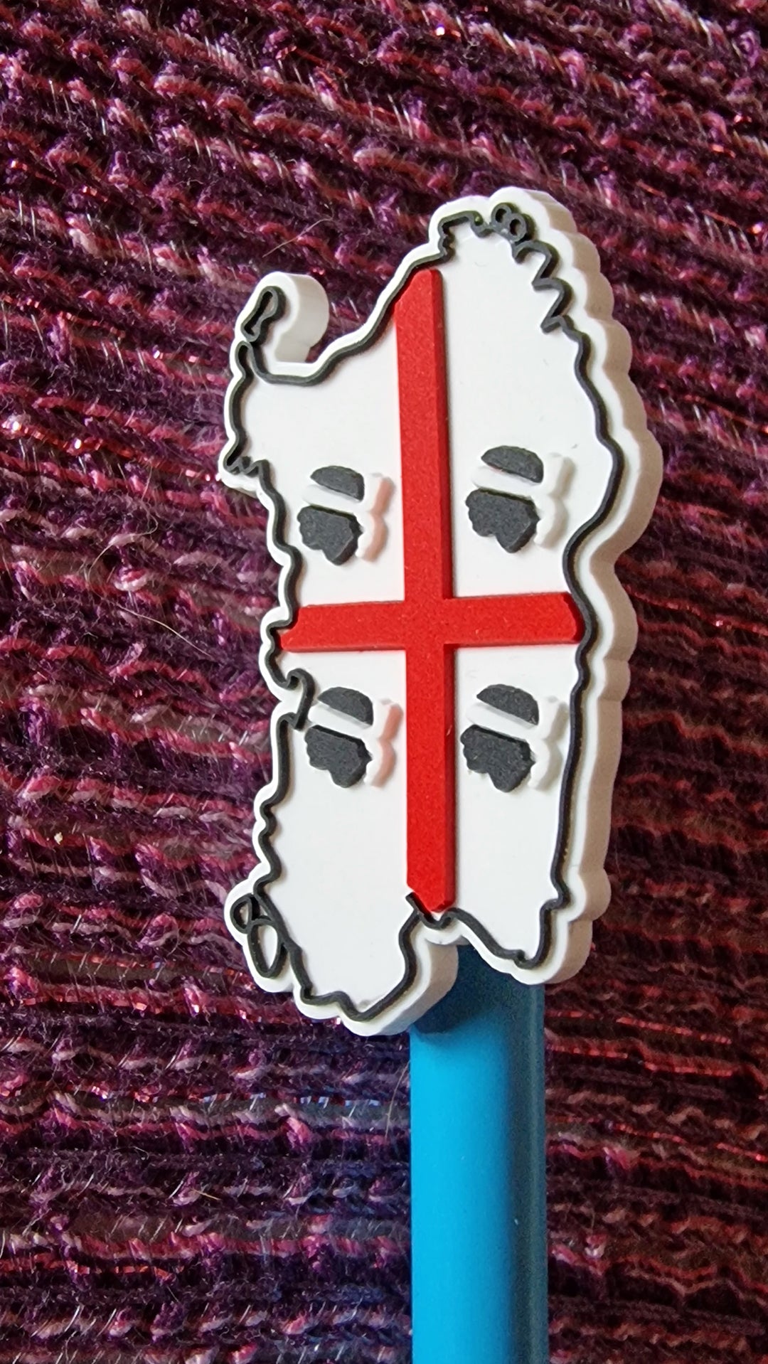 Bleistift für Sardinien Fans . Blau mit Beschriftung "I love Sardegna"