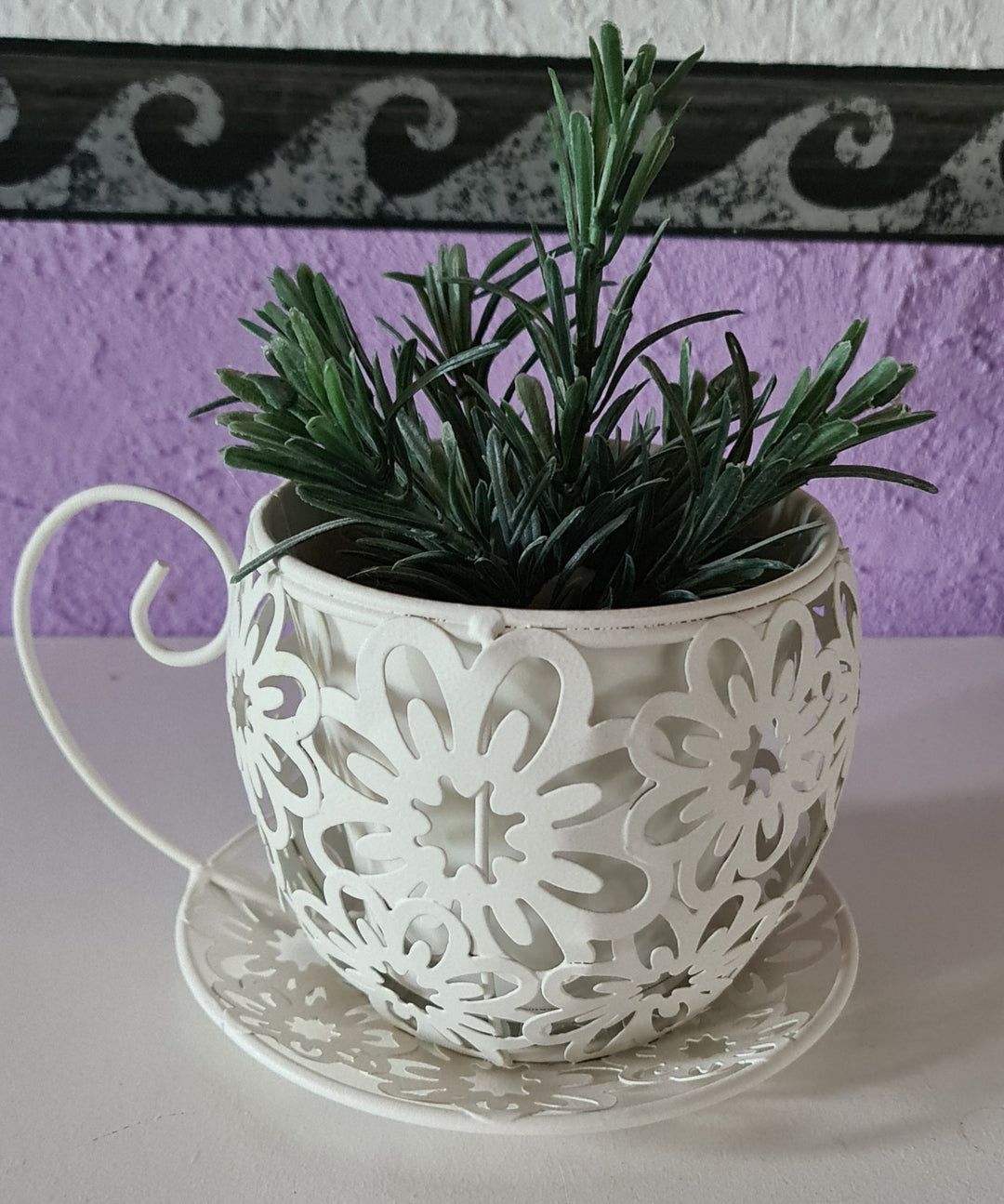 Blumentopf  " Tea -Time " in Form einer Tasse, Metall, cremeweiß