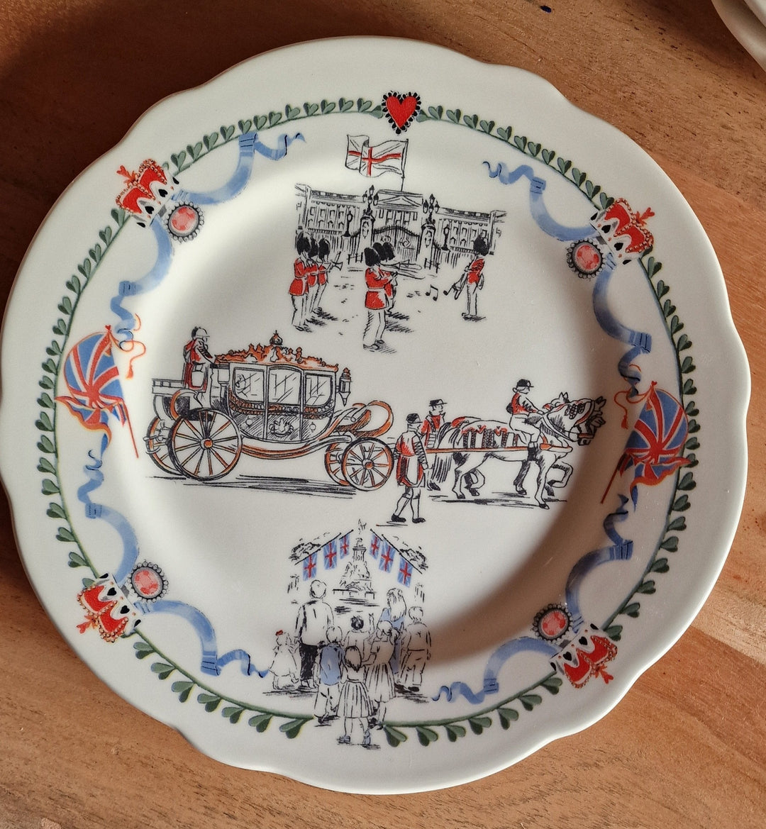 Cath Kidston Teller aus der Coronation and Commemoration Serie