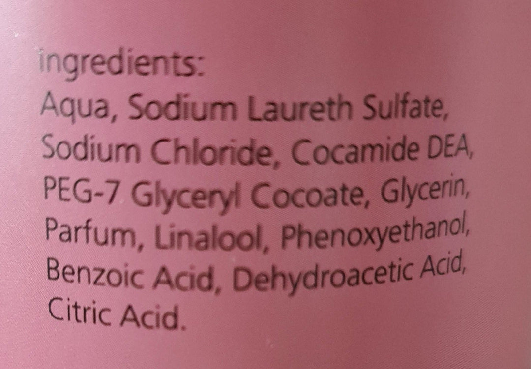 Flüssigseife mit toll fruchtigem Blütenduft  in Pumspender-Flasche  500 ml (hergestellt in Dänemark) - British Moments / Fernweh-Kaufhaus