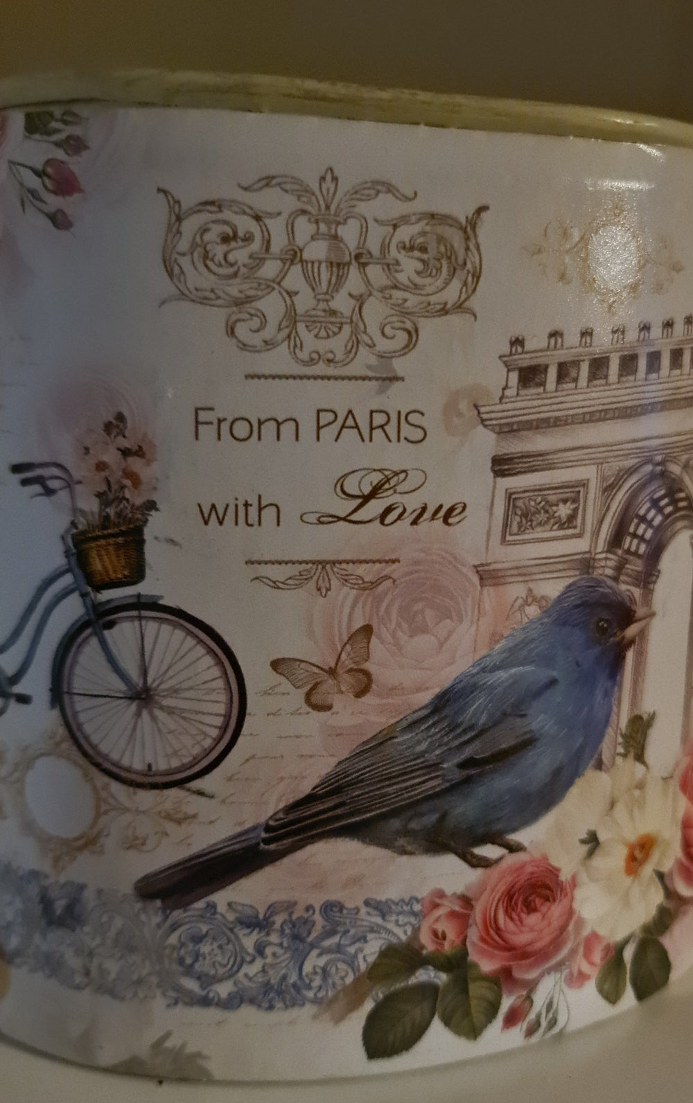 Deko-Gießkanne, Blech, Cremefarben mit Beschriftung "From Paris with Love". ca. 15 cm hoch - British Moments / Fernweh-Kaufhaus