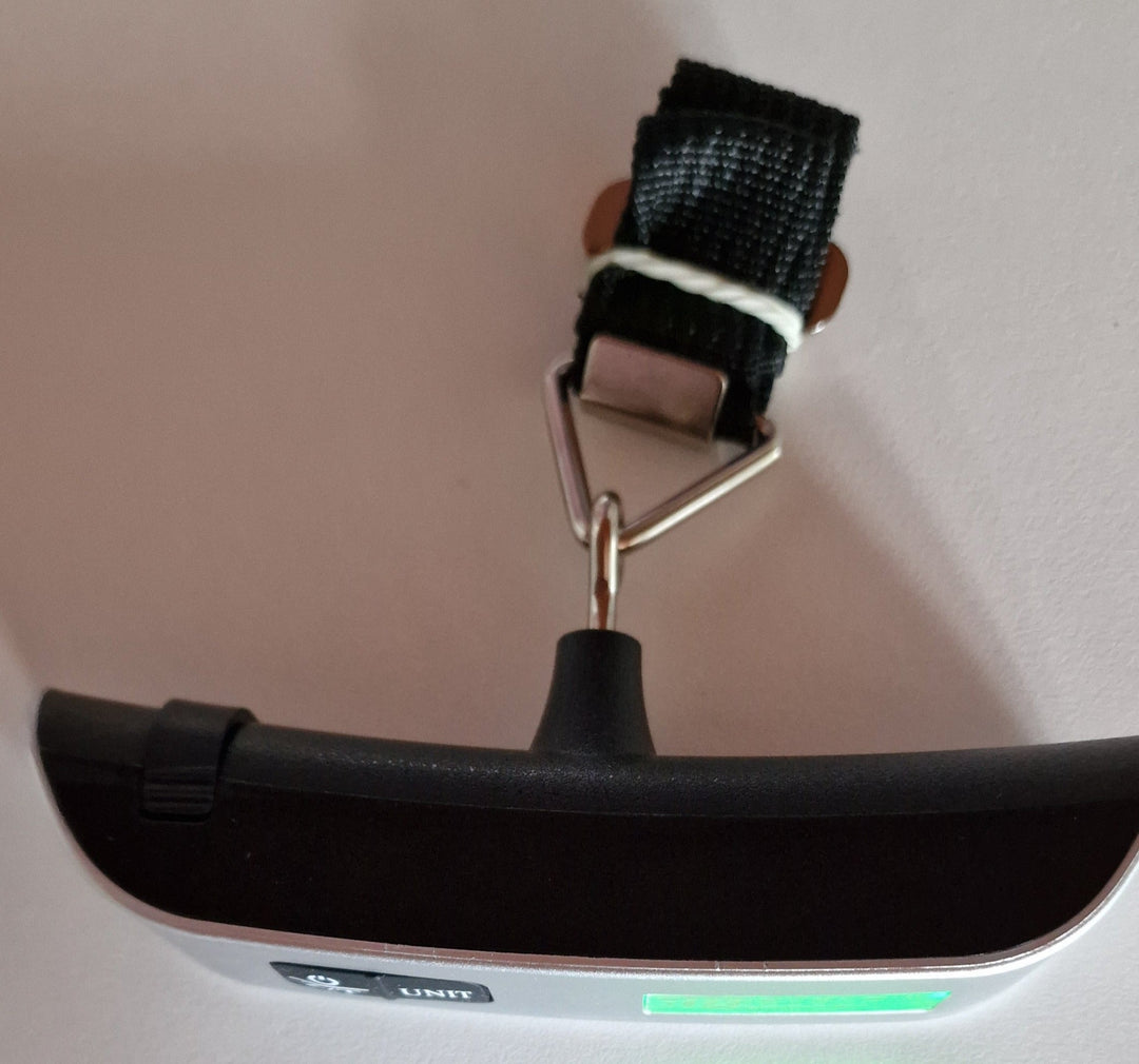 Digitale Kofferwaage/ Gepäckwaage, digital mit Nylonriemen, schwarz/silber