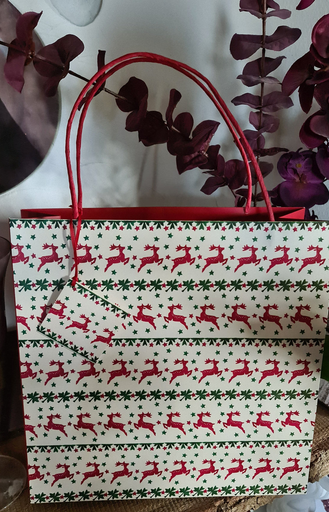 Emma Bridgewater  , Geschenktüte,  weihnachtlich,  "Red Christmas Reindeer", Papier mit Boden - British Moments
