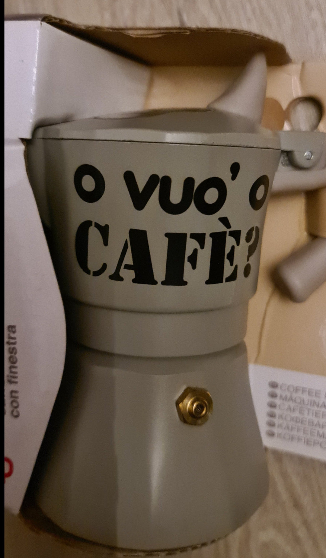 Espresso Bereiter, hellbraun mit Beschriftung " o vuo'o cafe?" - British Moments / Fernweh-Kaufhaus