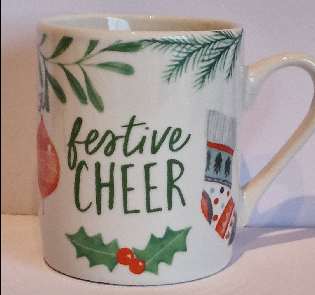 Espressotasse aus Porzellan mit Weihnachts-Motiv " festive cheer"