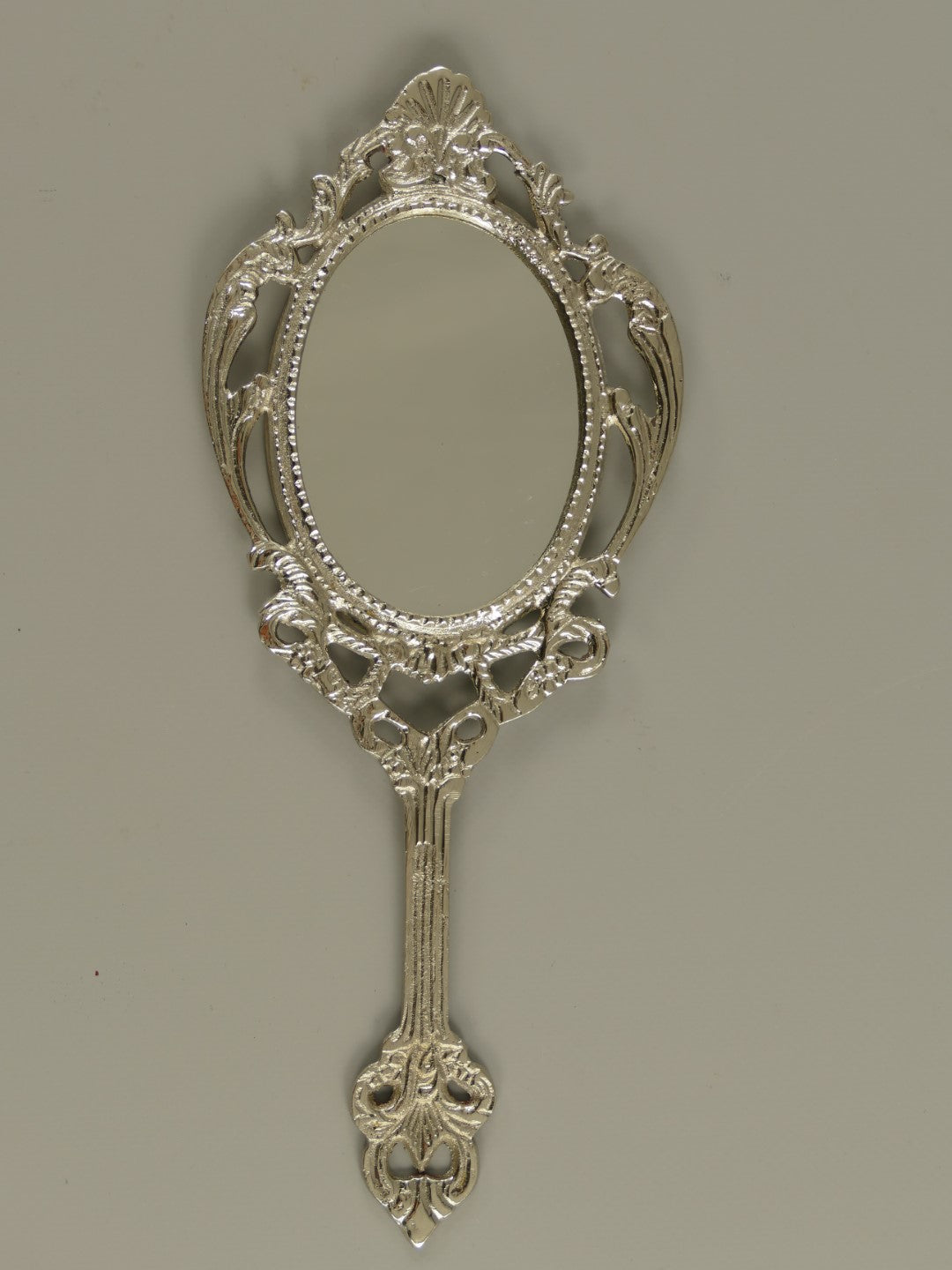 Handspiegel vernickelt  , Barock-style, ca. 25 cm x 10 cm x 1cm - British Moments