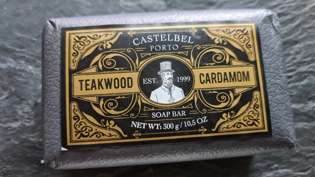 Herrenseife aus Portugal , Teakwood und Cardamom, 300 gr Stück - British Moments / Fernweh-Kaufhaus