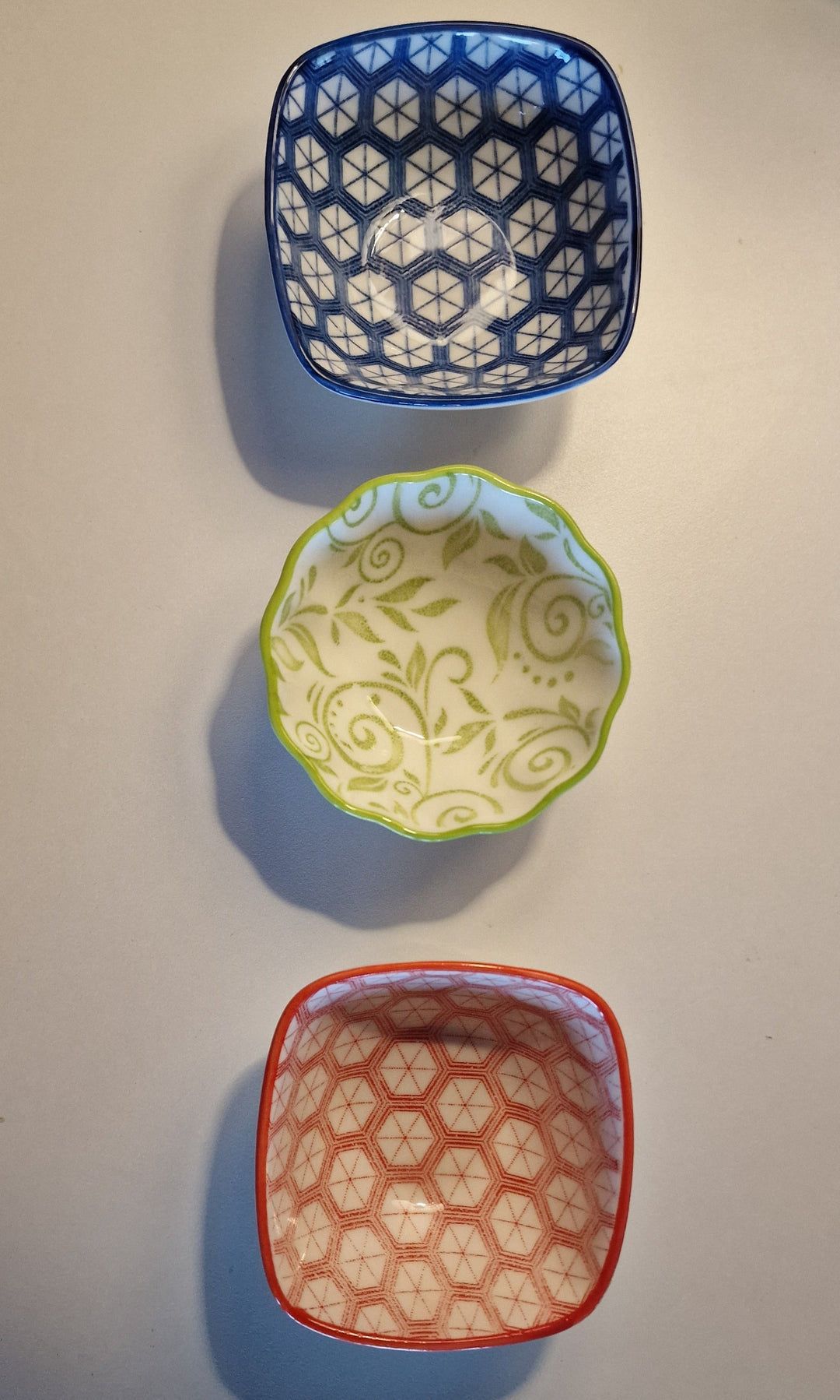Keramik-Schälchen für Tapas oder Antipasti, weiß-schwarz, ca. 10 cm – British Moments / Fernweh-Kaufhaus
