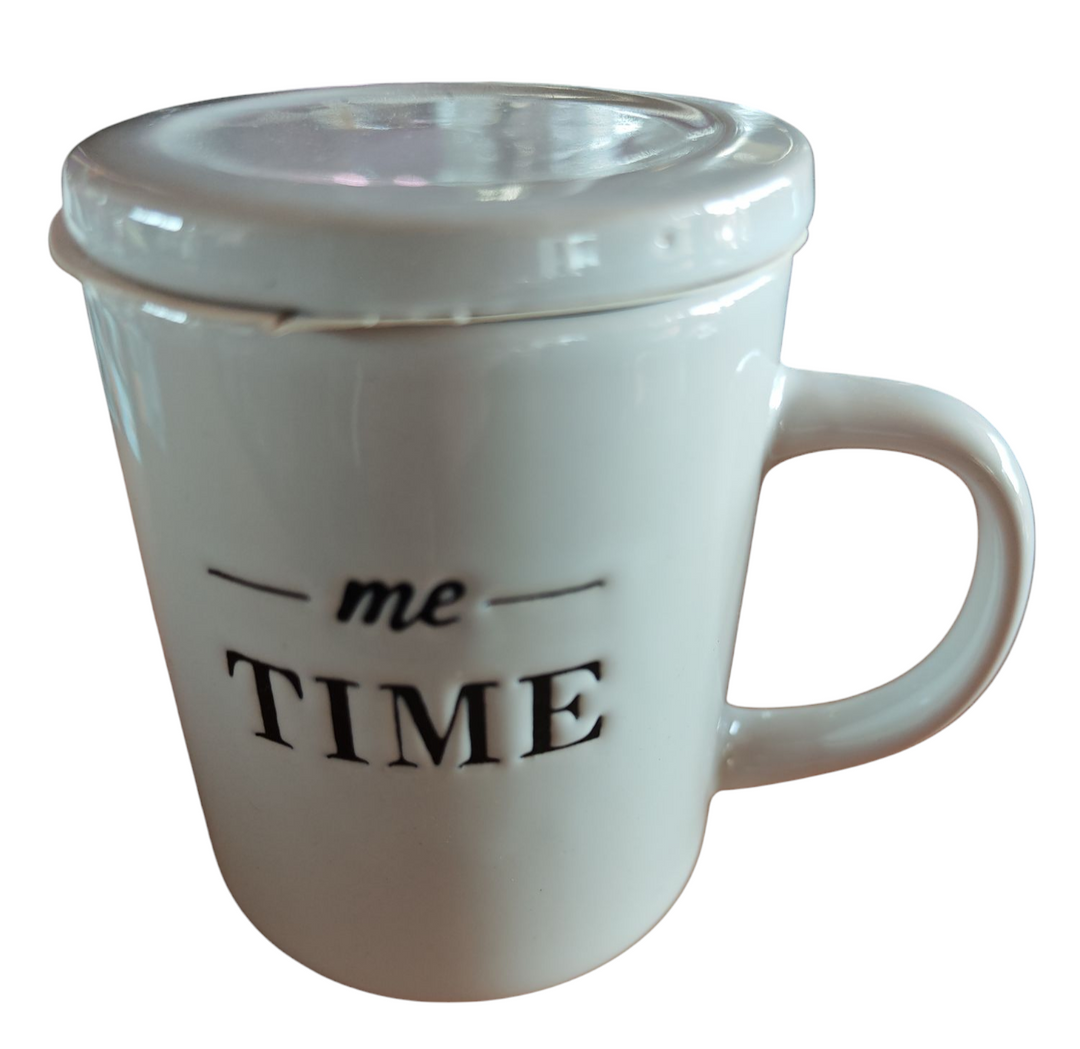 Keramik-Tasse mit Deckel. Beschriftung "me TIME " 
