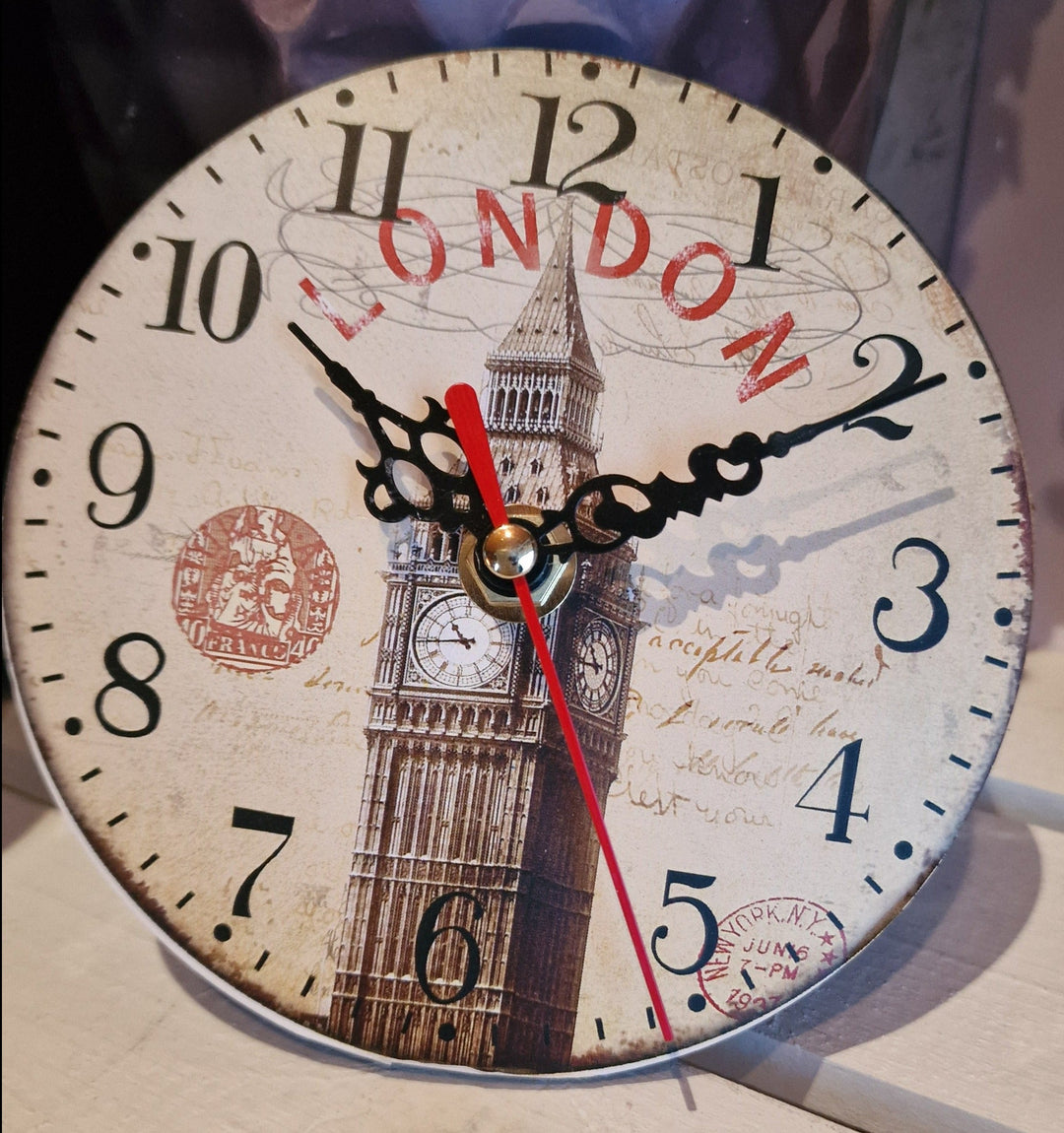 Kleine Uhr zum Aufstellen oder Aufhängen .Motiv "Big Ben"