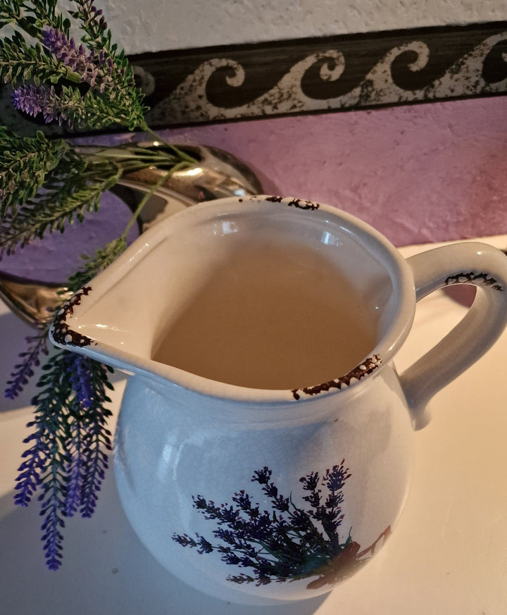 Krug, Deko mit Lavendelmotiv, Keramik - British Moments / Fernweh-Kaufhaus