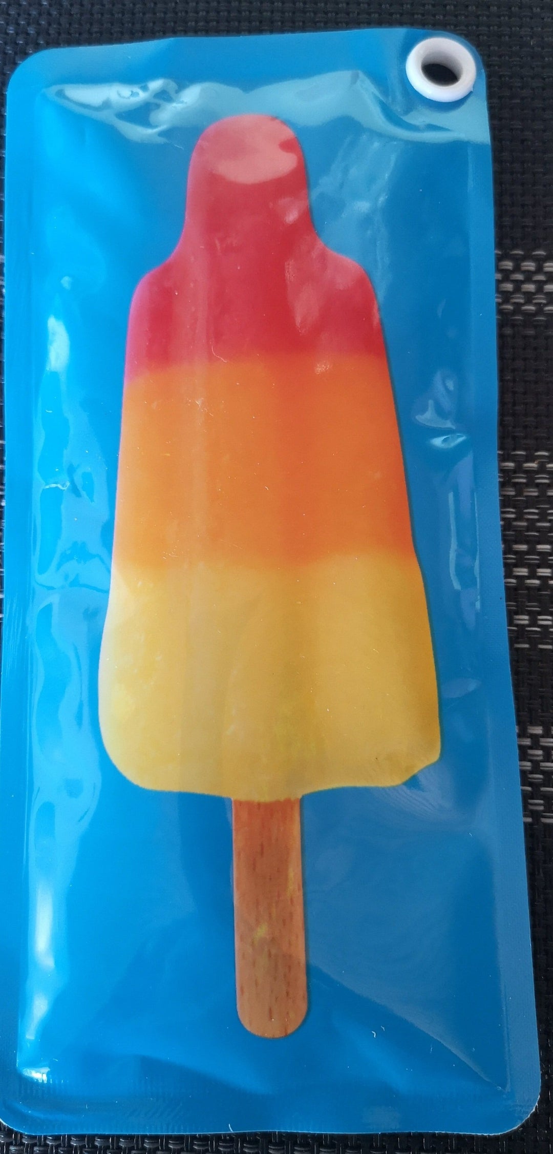 Kühlakku, der Lust auf Sommer macht, Motiv " Düsenjäger-Eis",  20cm  x 9,5 cm - British Moments