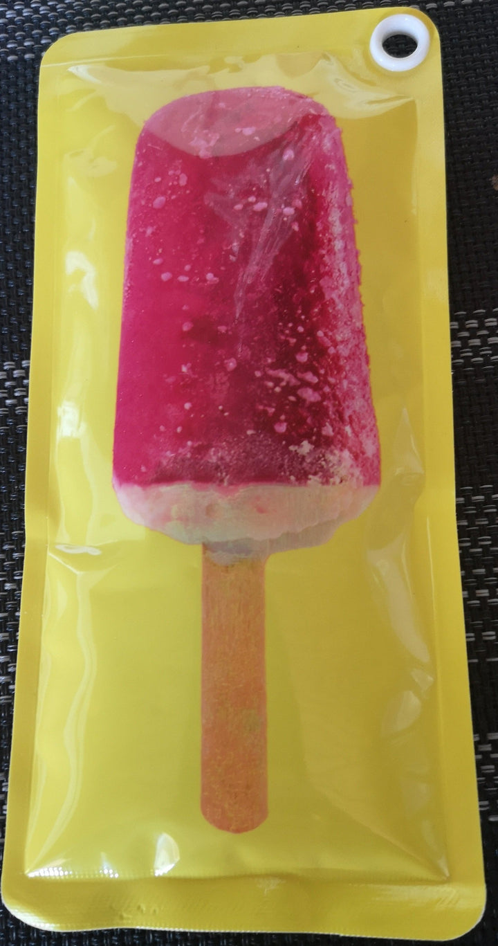 Kühlakku, der Lust auf Sommer macht, Motiv " Himbeer-Eis",  20cm  x 9,5 cm - British Moments