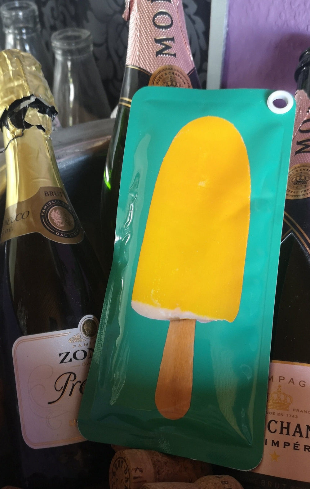 Kühlakku, der Lust auf Sommer macht, Motiv " Orangen-Eis",  20cm  x 9,5 cm - British Moments