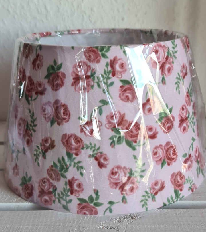 Lampenschirm, rosa mit Rosenmotiv - British Moments / Fernweh-Kaufhaus