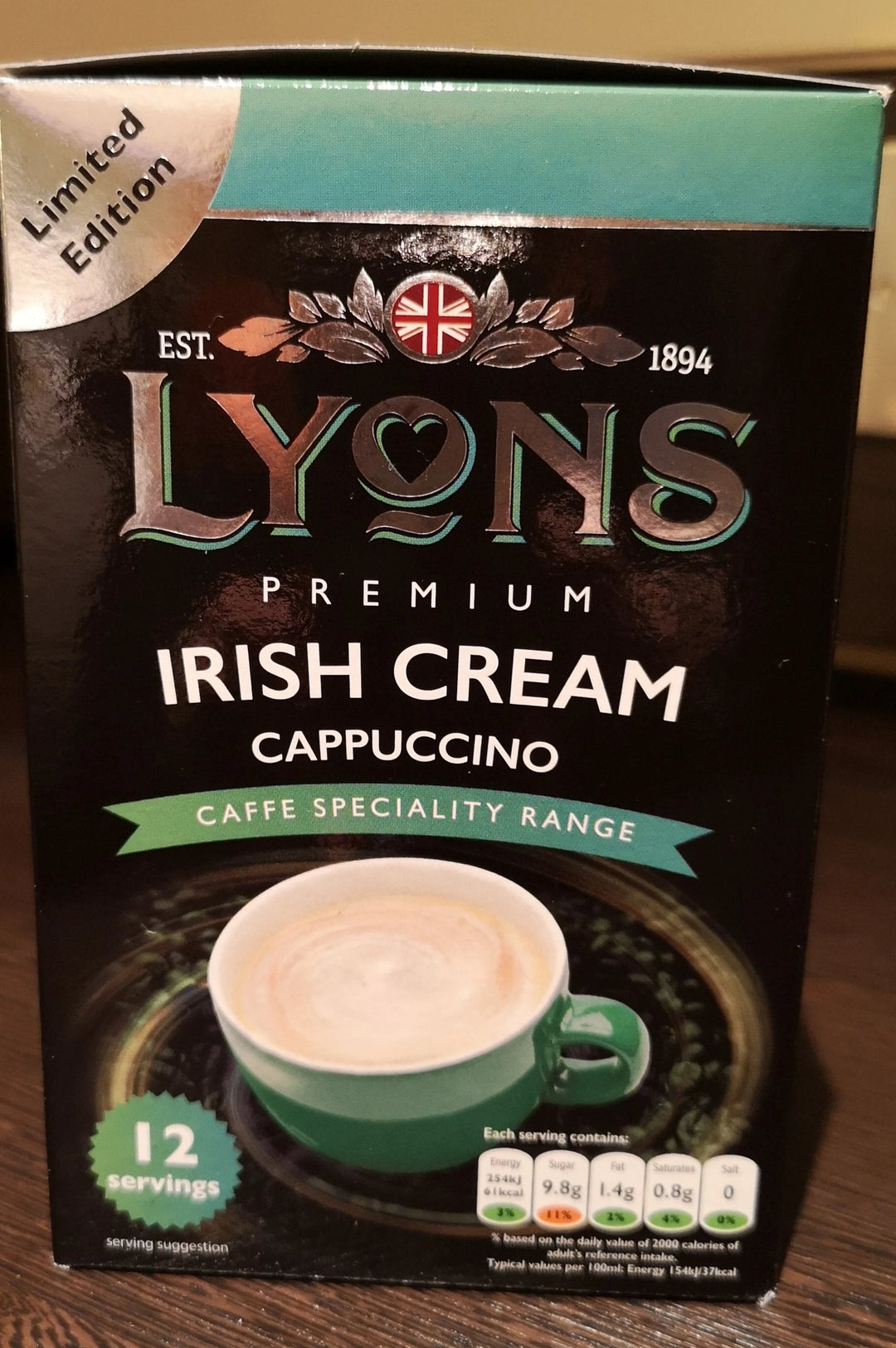 Lyons Cappuccino  Typ Irish cream, limited edition, 12 Tassenportionen - British Moments