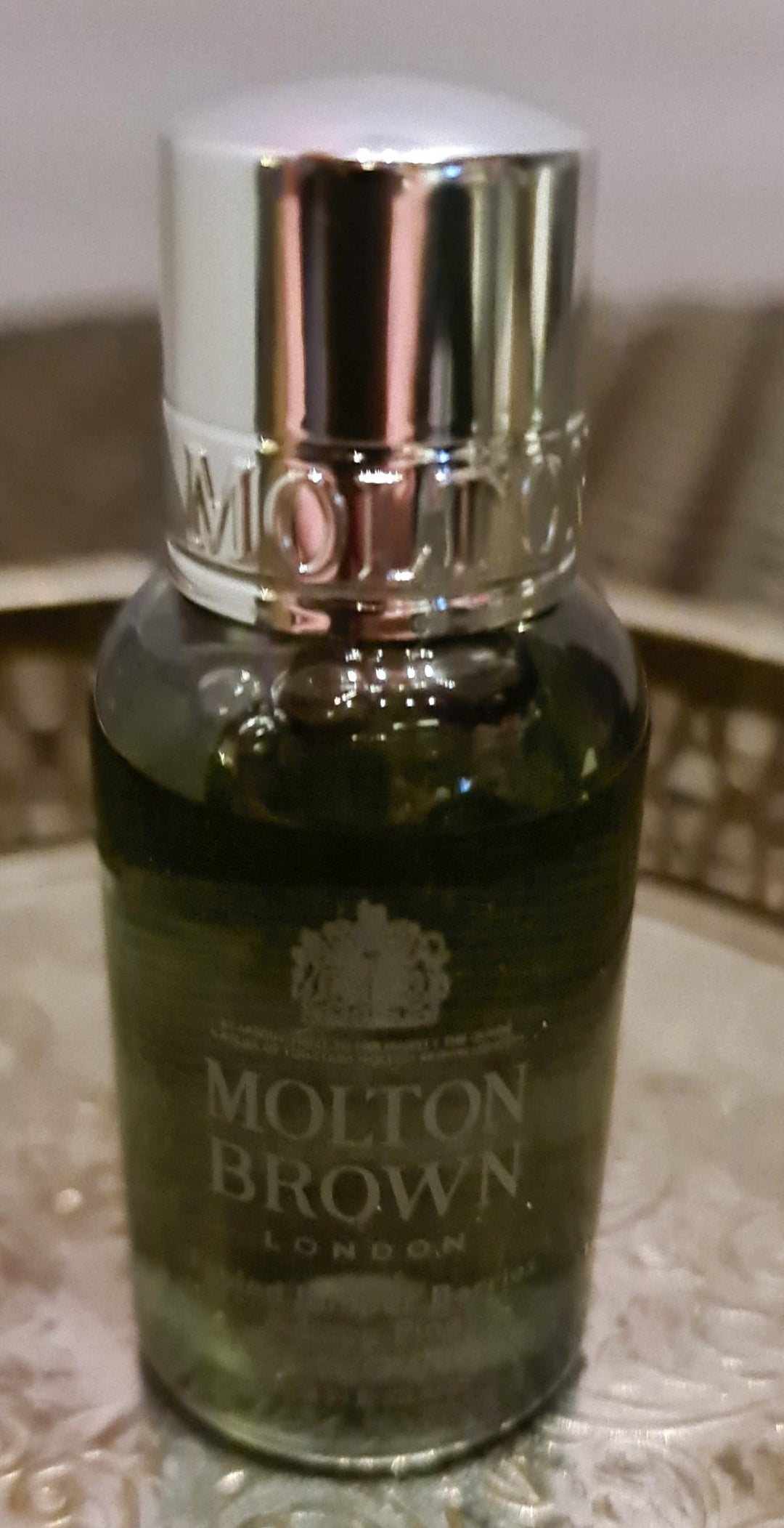 Molton Brown  winterlicher Duft , Reise-Größe,   Duschgel 30 ml - British Moments