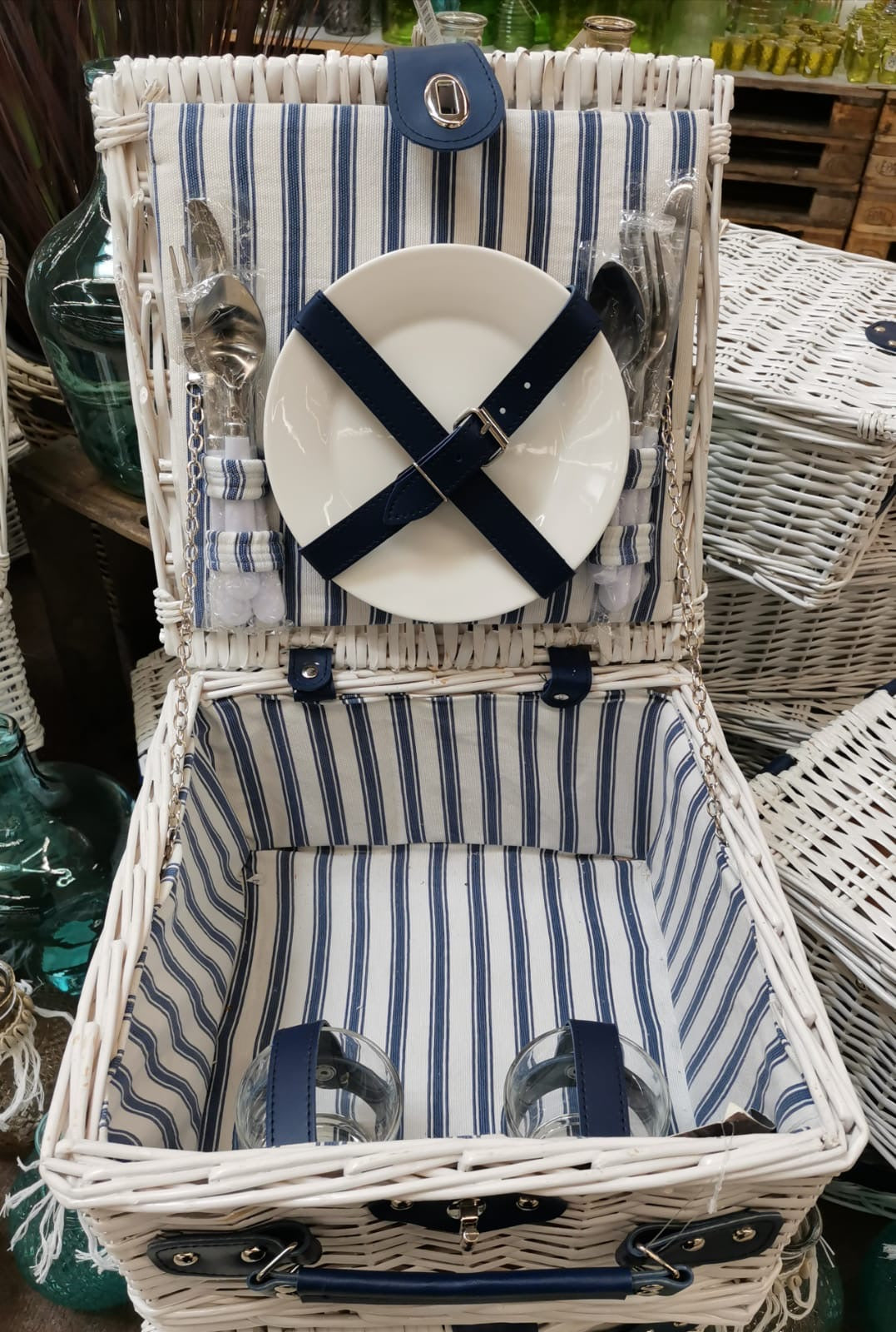 Picknick-Korb weiß  ++++COMING SOON - British Moments