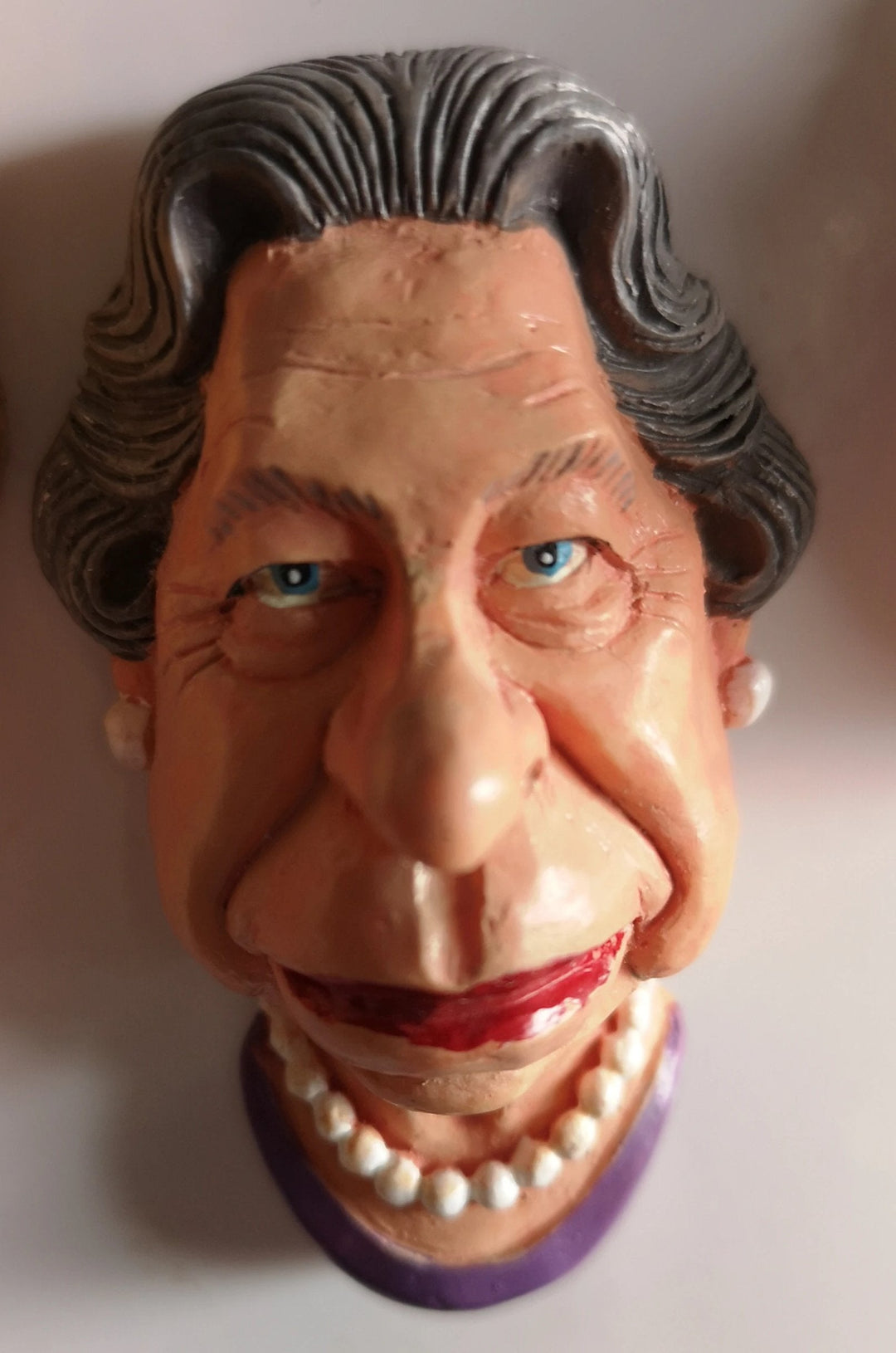 Queen Karrikatur, Saugnapf, Spaß-Deko - British Moments