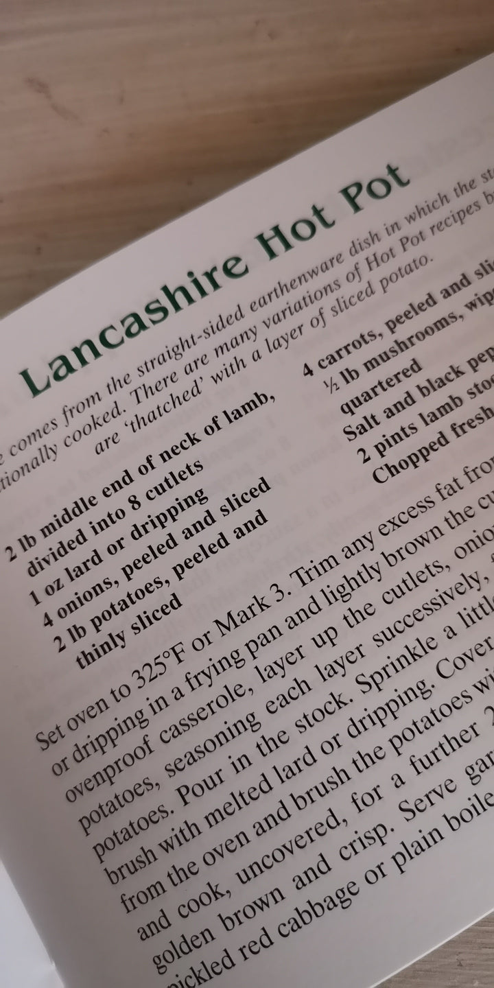 RECIPE BOOKS " Favourite English Recipes "  (englischsprachig, neu) - British Moments