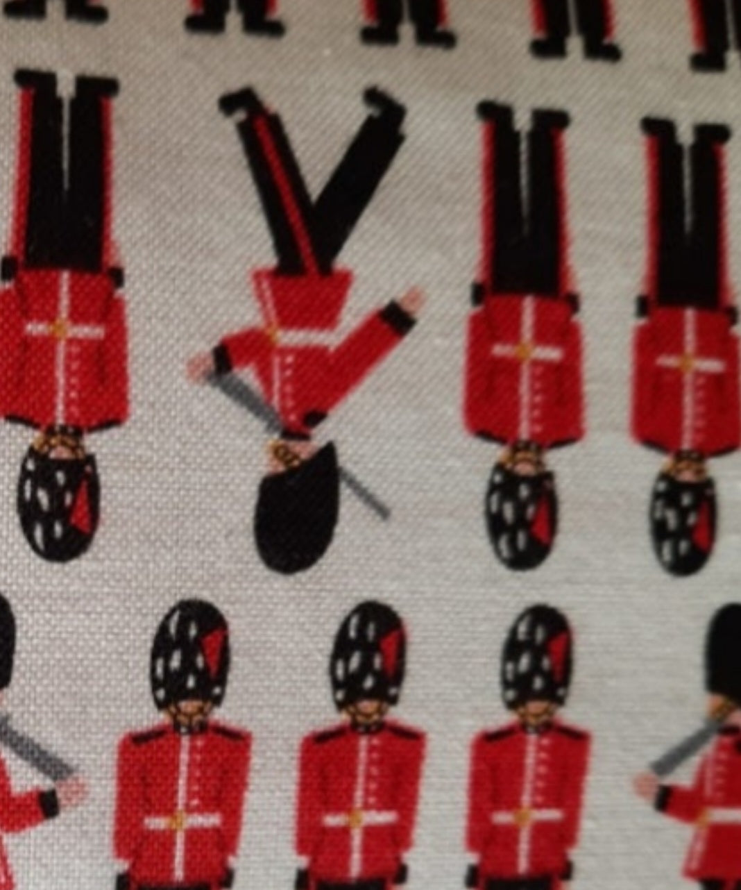 "London Guards" Kissen / Reisekissen/Nackenkissen , Handarbeit - British Moments / Fernweh-Kaufhaus