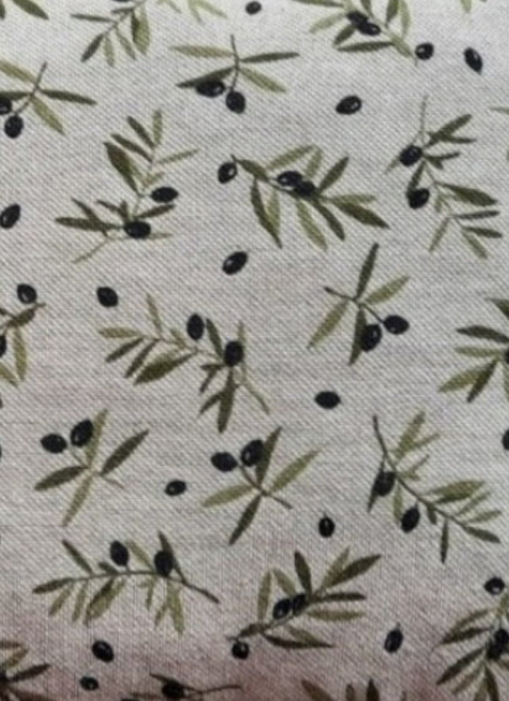 Reisekissen Motiv "Oliven" Größe 35cm  x 22 cm, Handarbeit - British Moments / Fernweh-Kaufhaus