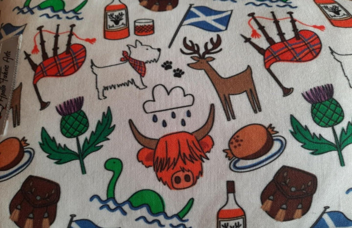 Reisekissen Motiv "Schottland Lifestyle ", weiß,Größe 35cm  x 22 cm, Handarbeit+++COMING SOON- AB 04.04.+++ - British Moments / Fernweh-Kaufhaus