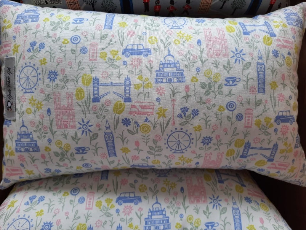 Kissen/Reisekissen/Nackenkissen "Summer in London" Handarbeit