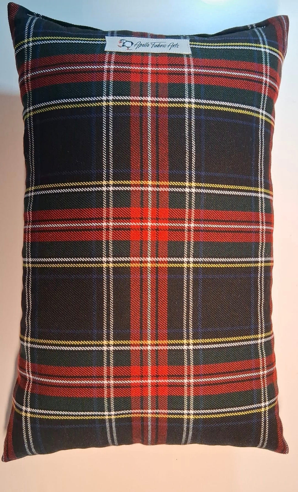 Reise-Kissen  "Tartan, rot/ schwarz ", Handarbeit