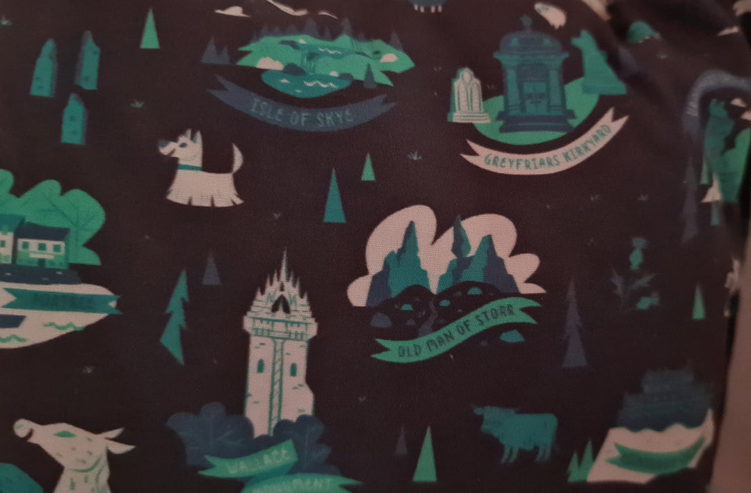 Reisekissen Motiv "Schottische Sehenswürdigkeiten "  dunkelgrau Größe 35cm  x 22 cm, Handarbeit - British Moments